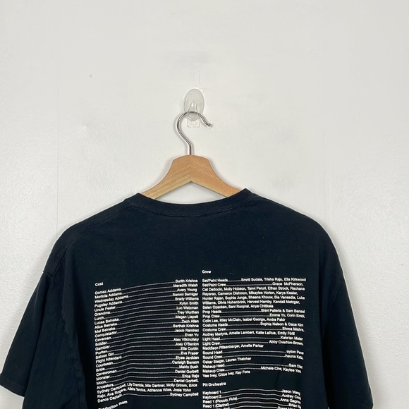 Gildan The Addams Family Short Sleeve Mens L Pullover Cast Production T Shirt - Picture 6 of 8